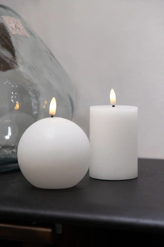 Świeca LED dekoracyjna Molia Atmosphera biała 18 cm z ciepłym światłem do salonu