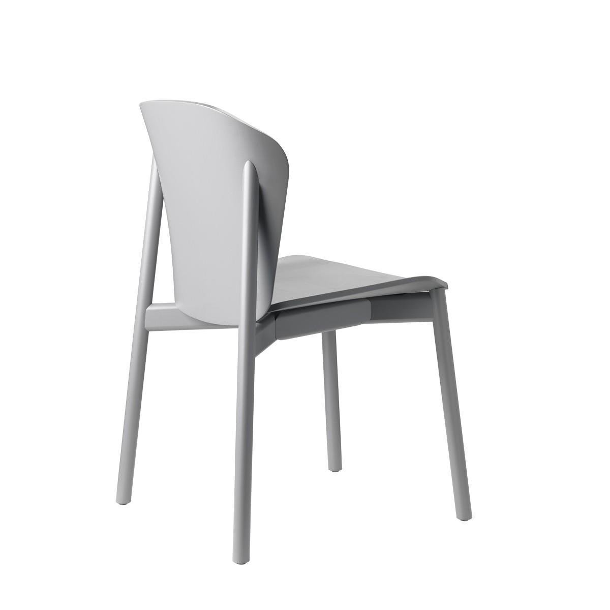 Krzesło drewniane Finn SCAB Design szare nowoczesne do jadalni sztaplowane