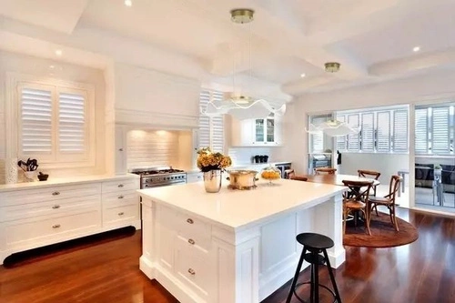 Lampa wisząca Velo no.2 złota LED nowoczesna do salonu i jadalni regulowana 50 cm