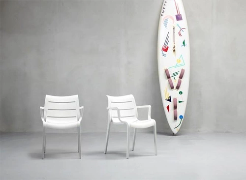 Krzesło ogrodowe Sunset SCAB Design białe z tworzywa sztaplowane z podłokietnikami łatwe czyszczenie