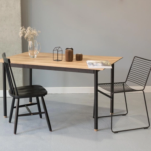 Krzesło drewniane Riano Actona czarne skandynawskie do jadalni i kuchni patyczak