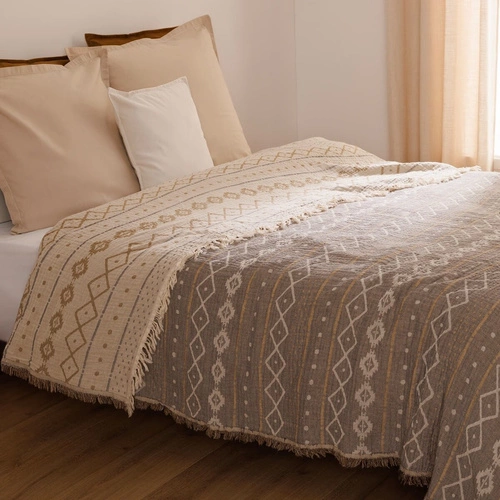 Narzuta boho Mirohia 260x240 cm bawełniana beżowo-brązowa z frędzlami na łóżko Atmosphera