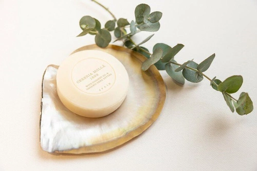 Mydło w kostce Amber & Sandalwood Cereria Molla naturalne beżowe do łazienki 8 cm