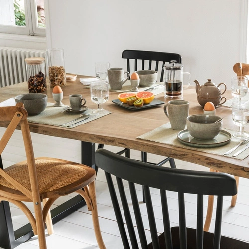 Stół loftowy do jadalni Skidal Atmosphera 200 cm drewno akacjowe i czarne metalowe nogi