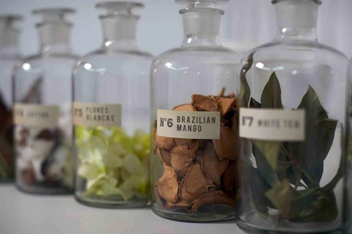 Świeca Asturias 8cm.  Cinnamon-lemon