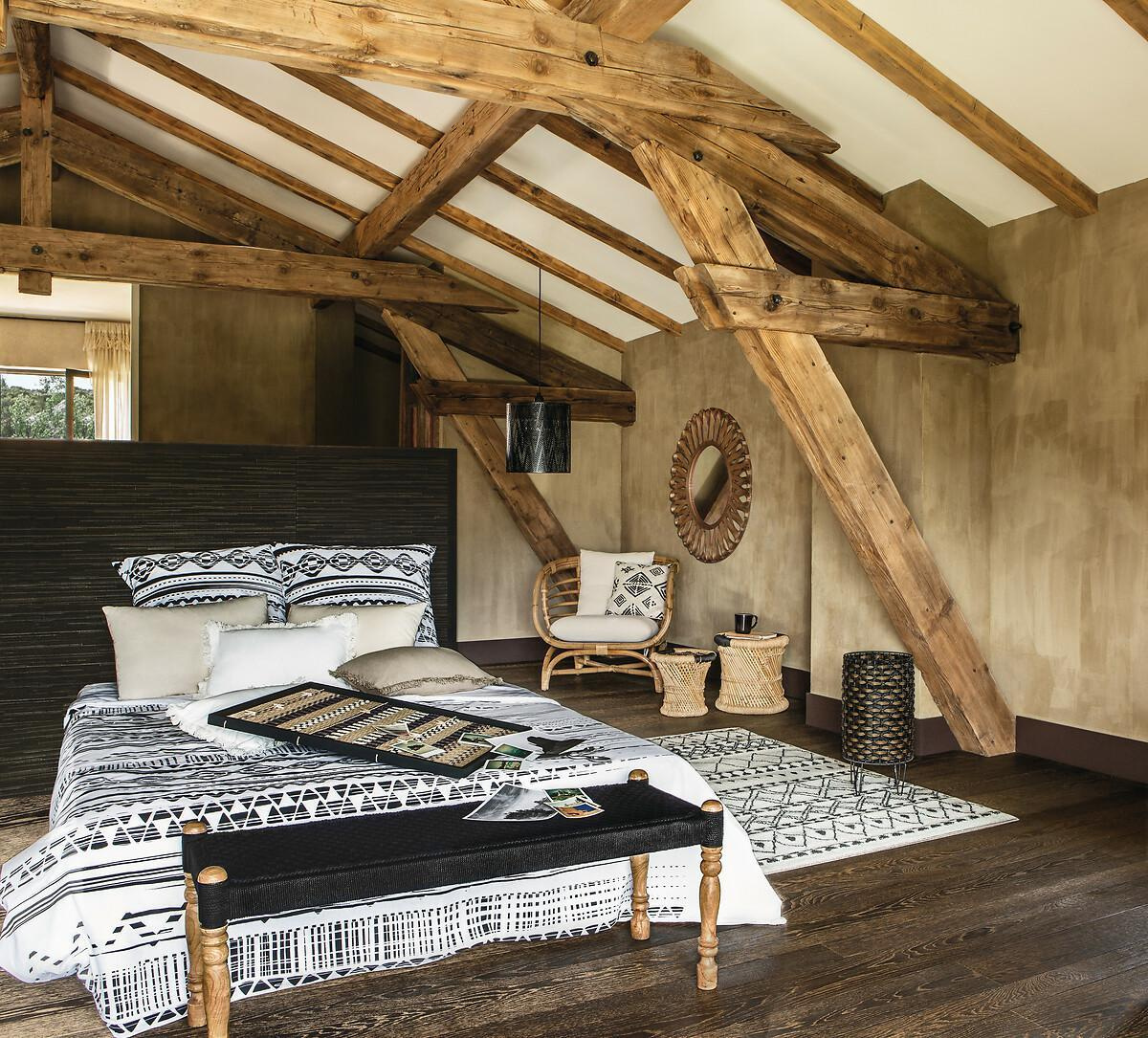 Zestaw 2 okrągłych stolików kawowych boho Corde z bambusa i konopi do salonu Atmosphera