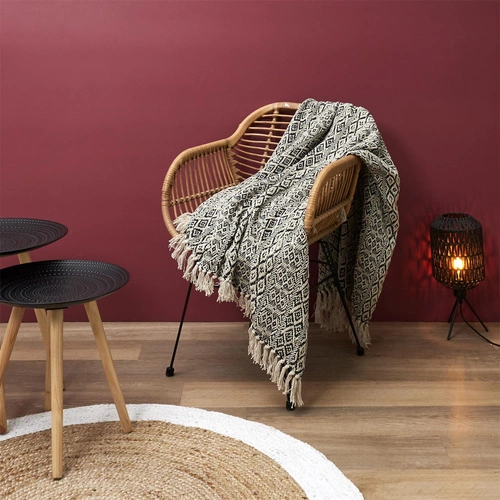 Narzuta bawełniana etniczna czarno-biała z frędzlami 120x150cm Intesi na łóżko
