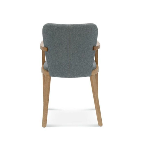 Krzesło do jadalni tapicerowane Fameg Lava bukowe z podłokietnikami nowoczesne personalizowane