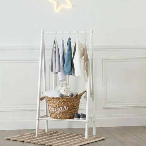 Wieszak na ubrania dziecięcy biały        outlet