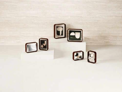 Ramka na zdjęcia 20x25 stojąca drewniana orzechowa Bellwood Umbra nowoczesna dekoracyjna