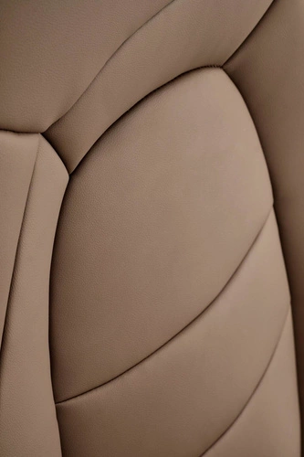 Fotel biurowy ergonomiczny obrotowy Nolvia cappuccino skórzany z podłokietnikami do biura