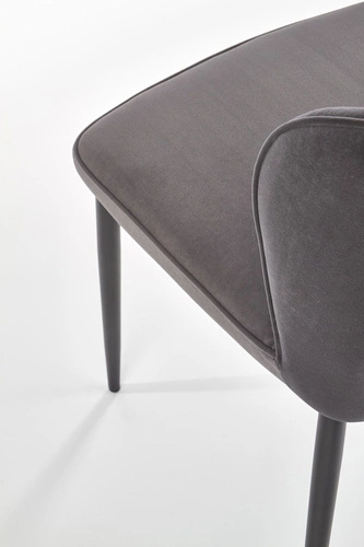 Krzesło do jadalni Emmy Intesi tapicerowane welur szare nowoczesne pikowane na czarnych nogach