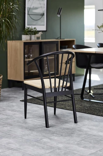 Krzesło drewniane Cassandra Actona z podłokietnikami do jadalni boho skandynawskie czarne