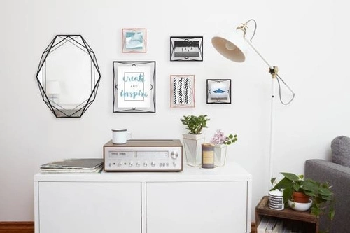 Ramka na zdjęcia 20x25 czarna metalowa Prisma Umbra nowoczesna stojąca lub wisząca