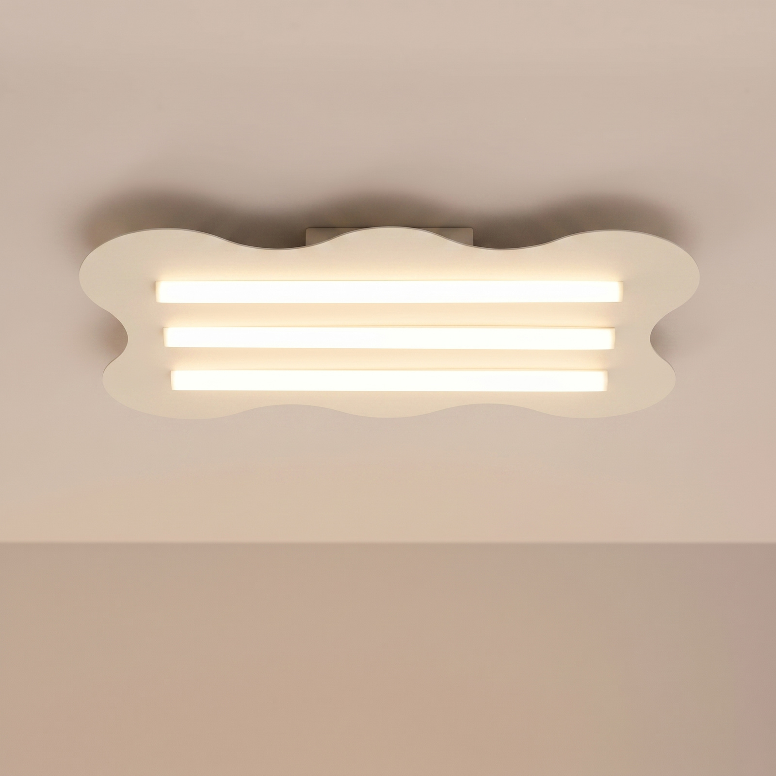 Plafon sufitowy KLOVER nowoczesny beżowy LED do salonu 66 cm