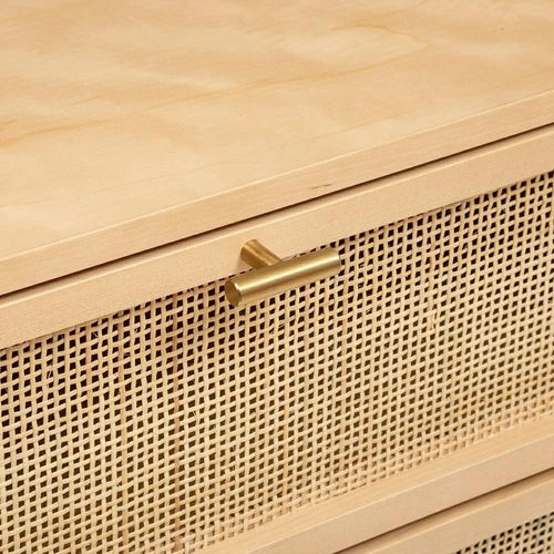 Komoda z szufladami Rayo 120 cm rattanowa nowoczesna na złotych nogach do salonu Atmosphera