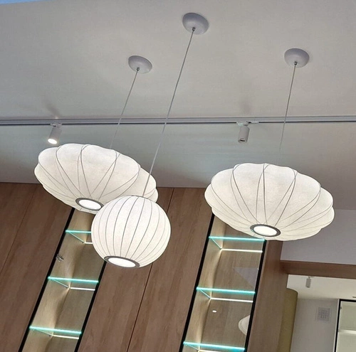 Lampa wisząca SILK X-shape biała 60 cm nowoczesna do salonu i jadalni Step into Design