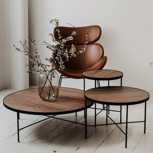 Stolik kawowy okrągły TRE 60 cm fornir orzech amerykański skandynawski do salonu NORDIFRA