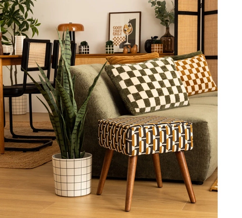 Podnóżek tapicerowany Chiara Atmosphera brązowy w stylu retro do salonu lub przedpokoju 40 cm