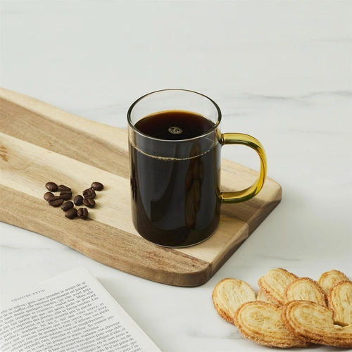 Szklanka do napojów Coloured Intesi żółta szklana 300 ml minimalistyczna do kuchni