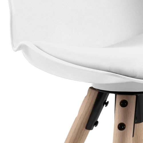 Hoker Oslo biały skandynawski z oparciem do kuchni na dębowych nogach Actona 65 cm