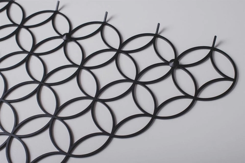 Holo M Black nowoczesny wieszak ścienny do przedpokoju czarny metalowy POLYHEDRA