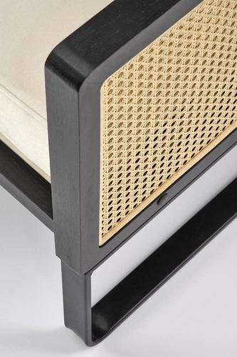 Fotel wypoczynkowy Edra beżowy welur boho do salonu na czarnej stalowej podstawie