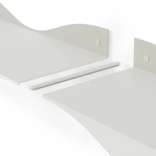 Zestaw 2 białych półek ściennych Surf Umbra nowoczesnych do salonu i kuchni