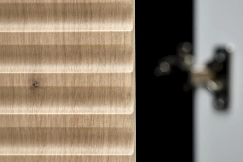 Szafa nowoczesna Nihala dąb artisan czarna z półkami do sypialni głębokość 53 cm