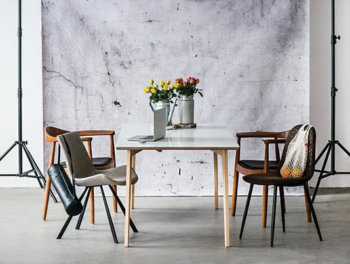 Krzesło drewniane President inspirowane Kennedy do jadalni z podłokietnikami naturalne D2.DESIGN