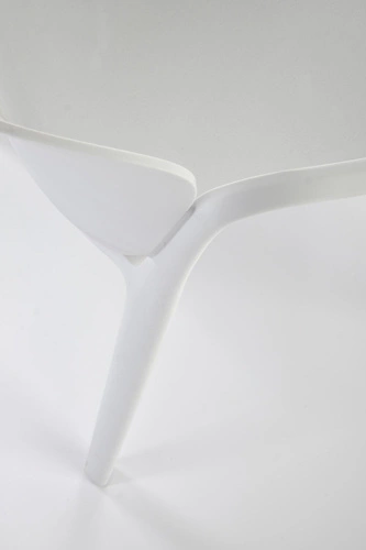 Krzesło Nadine białe do jadalni i ogrodu z tworzywa, nowoczesne, sztaplowane, z podłokietnikami