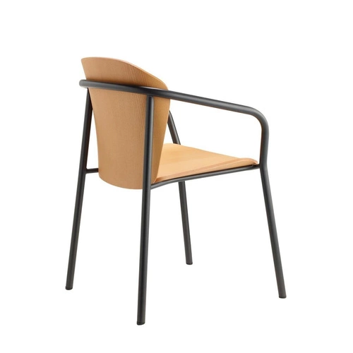 Krzesło do jadalni drewniane Finn SCAB Design nowoczesne z podłokietnikami sztaplowane