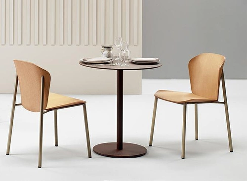 Krzesło do jadalni Finn SCAB Design nowoczesne drewniane szare z metalowymi nogami sztaplowane