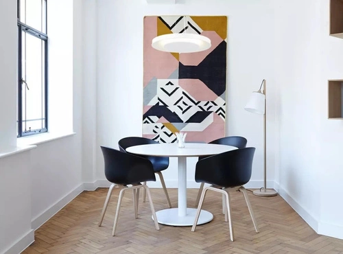 Lampa wisząca LED Futuro no.1 biała nowoczesna regulowana do salonu ALTAVOLA DESIGN