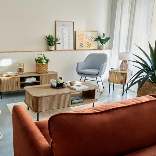 Sofa trzyosobowa Candice aksamitna brązowa nowoczesna z podłokietnikami do salonu Atmosphera