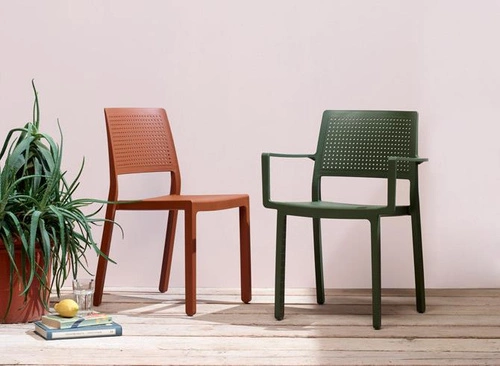 Krzesło ogrodowe z tworzywa sztucznego Emi niebieskie SCAB Design, sztaplowane, łatwe czyszczenie