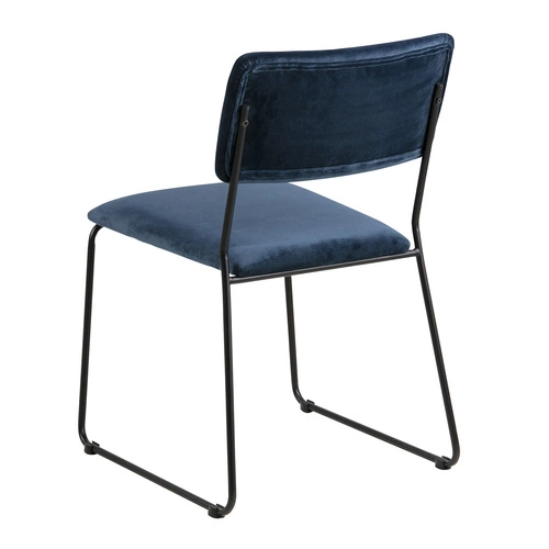 Krzesło tapicerowane Cornelia VIC Actona welurowe granatowe do jadalni i salonu na czarnych nogach