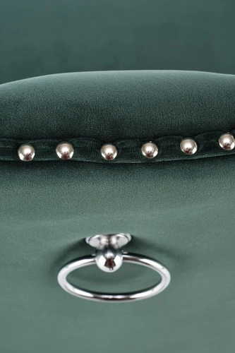 Krzesło tapicerowane welurowe Charlotte Intesi zielone do jadalni nowoczesne z drewnianymi nogami