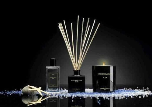 Świeca sojowa zapachowa Mediterranean Blue Cereria Molla czarna, dekoracyjna, w szkle 230g