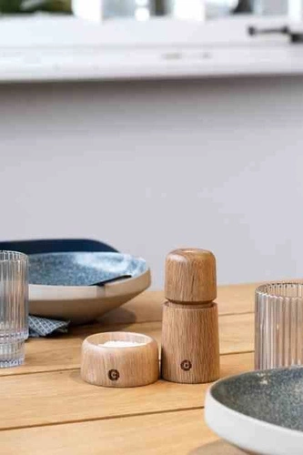 Crush Grind Stockholm drewniany młynek do soli i pieprzu 11cm nowoczesny dąb