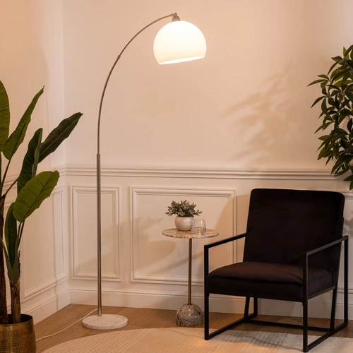 Lampa podłogowa Geda biała nowoczesna z marmurową podstawą do salonu i sypialni Atmosphera