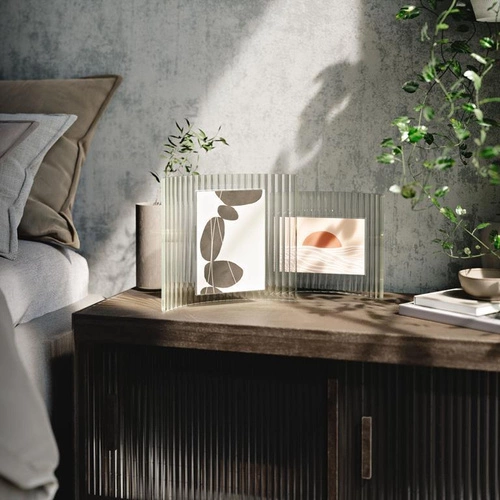 Ramka na zdjęcia 13x18 złota szklana stojąca Ripley Umbra nowoczesna na biurko