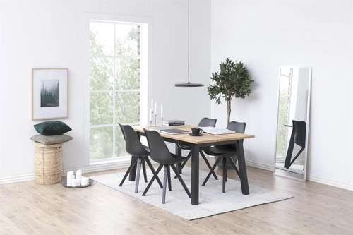 Krzesło do jadalni Dima Actona czarne z tworzywa i drewna łatwe w czyszczeniu nowoczesne