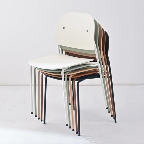 Krzesło Ravio nowoczesne z tworzywa biało‑kremowe do jadalni i kuchni