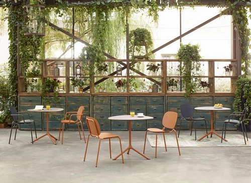 Krzesło metalowe Si-Si Dots SCAB Design nowoczesne do ogrodu tarasu i restauracji pomarańczowe