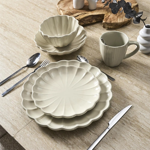 Kubek ceramiczny Calista beżowy ryflowany 330 ml do kawy i herbaty