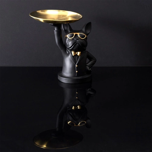 Figurka dekoracyjna organizer Buldog czarny ze złotą tacą do salonu Intesi glamour