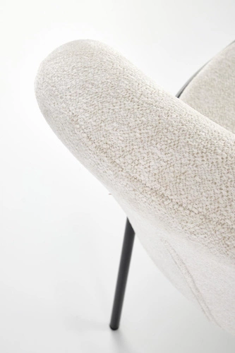 Krzesło tapicerowane Salome kremowe do jadalni nowoczesne skandynawskie z czarnymi nogami Intesi