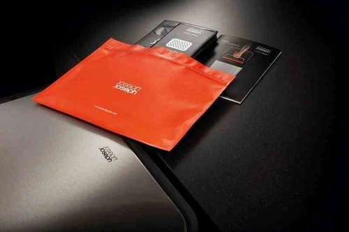 Kosz na śmieci do kuchni Joseph Joseph stalowy 30l z systemem zgniatania i filtrem