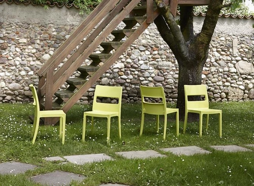 Krzesło ogrodowe Sai antracytowe z tworzywa sztaplowane do ogrodu i sal bankietowych SCAB Design